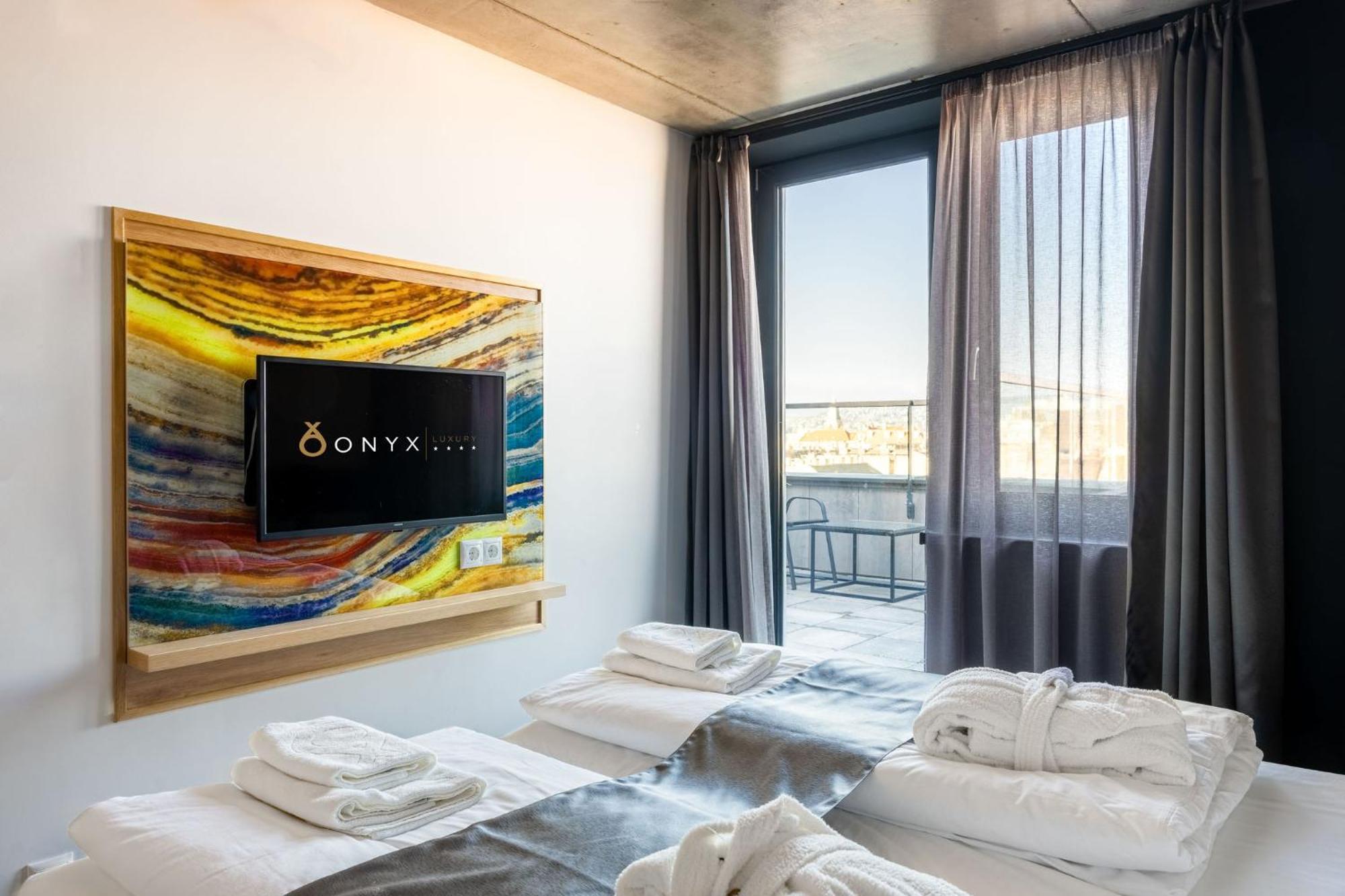 Onyx Luxury Budapest Exterior foto